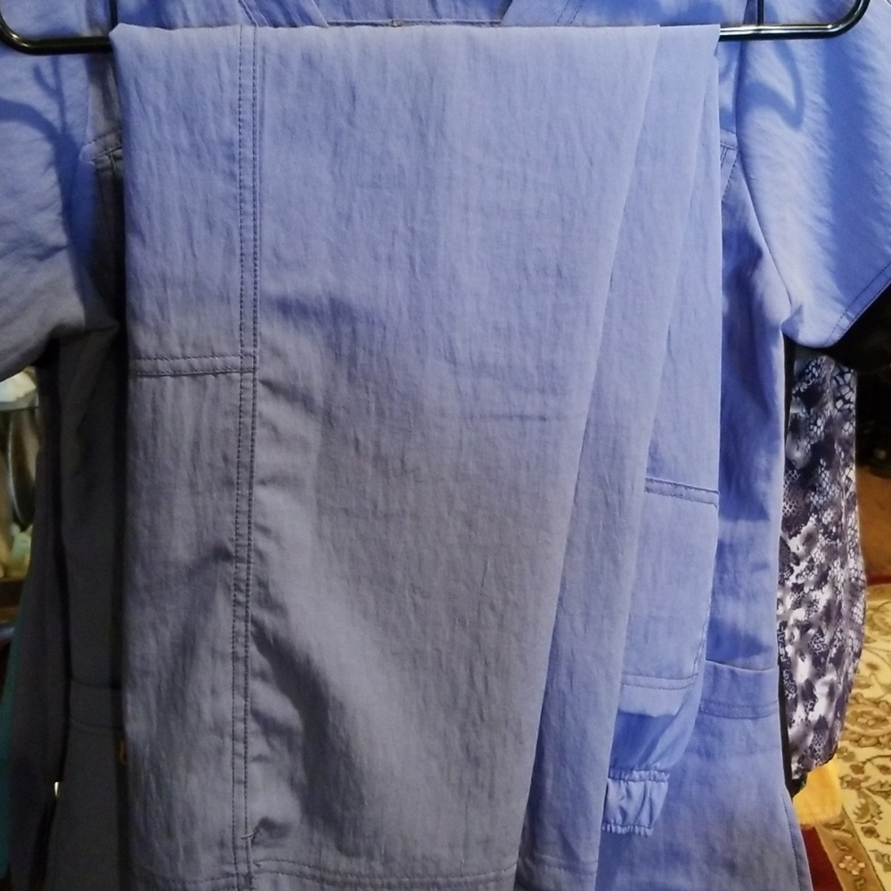 Scrub Set - Picture 5 of 8